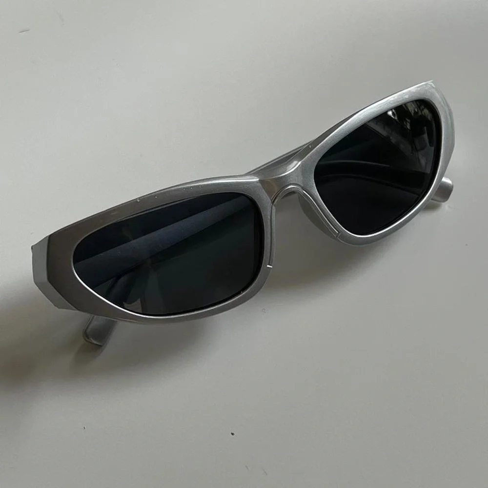 y2k 2000s vintage style chrome silver surfer sunglasses